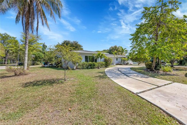 9401 Sw 69 Th Ct, House other with 5 bedrooms, 4 bathrooms and null parking in Pinecrest FL | Image 7