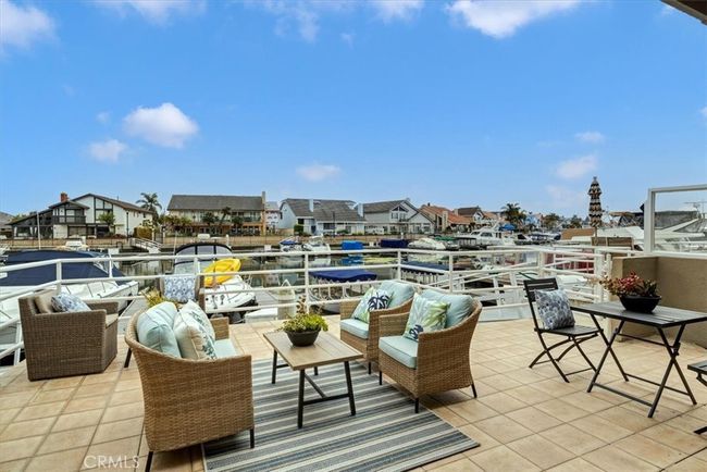 3366 Tempe Dr, House other with 2 bedrooms, 3 bathrooms and 2 parking in Huntington Beach CA | Image 31
