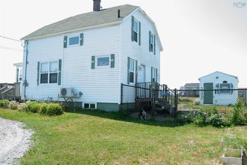 319 Cockburn St, New Waterford, NS, B1H4J8 | Card Image