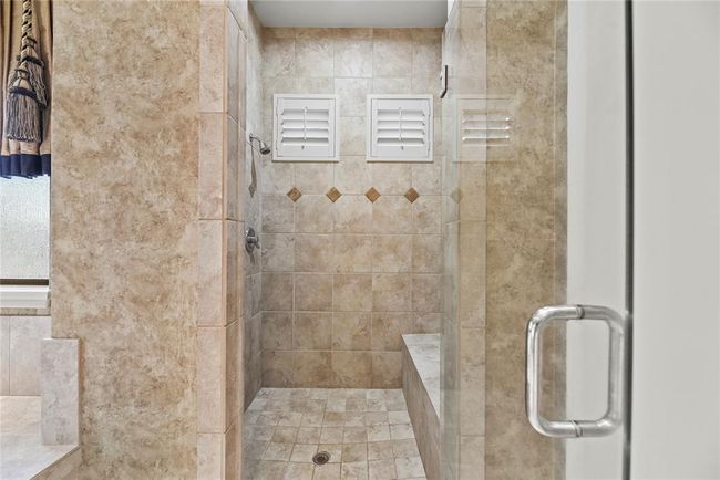 16610 Champagne Falls Ct, House other with 4 bedrooms, 5 bathrooms and 2 parking in Spring TX | Image 20
