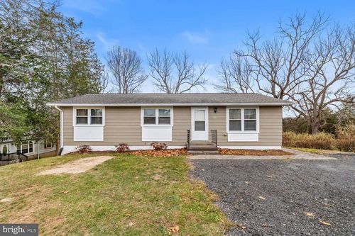 100 Orchard St, EDINBURG, VA, 22824-9312 | Card Image