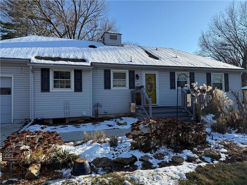 8819 W 88th St, Overland Park, KS, 66212-3611 | Card Image