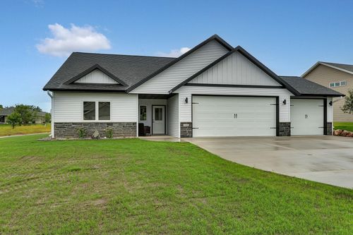 1303 Iris Ln Ne, Saint Joseph, MN, 56374-4681 | Card Image