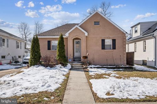 206 S Maple Ave, Maple Shade, NJ, 08052-2728 | Card Image