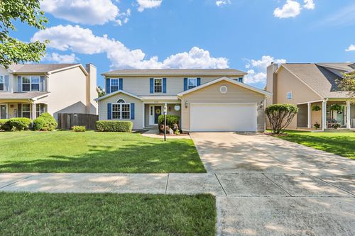 210 Goldenrod Dr, Savoy, IL, 61874-9333 | Card Image