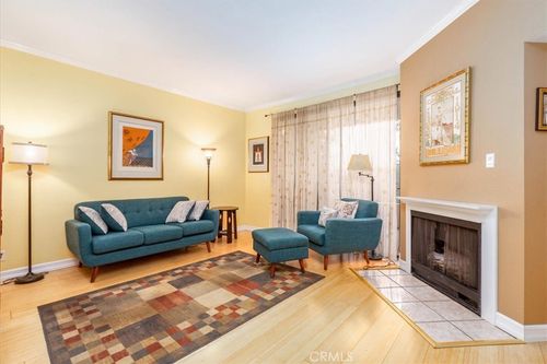 203-3913 N North Virginia Road, Long Beach, CA, 90807 | Card Image