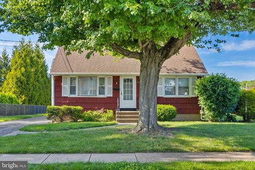 20 Doreen Rd, Hamilton, NJ, 08690-2008 | Card Image