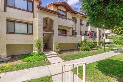 1038-18186 Sundowner Way, Canyon Country, CA, 91387 | Card Image