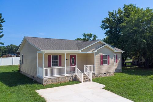 475 North Ave, Appomattox, VA, 24522-8807 | Card Image