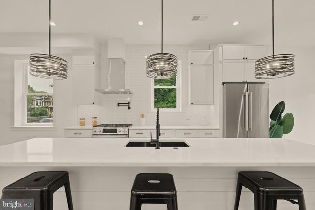 2035 N Capitol St Ne, Townhouse with 4 bedrooms, 4 bathrooms and null parking in WASHINGTON DC | Image 15