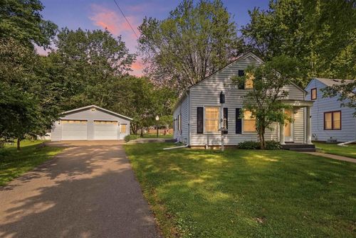 814 S Oak Avenue, Marshfield, WI, 54449 | Card Image