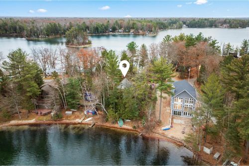 4411 Lakeview Trl, Traverse City, MI, 49696-9464 | Card Image