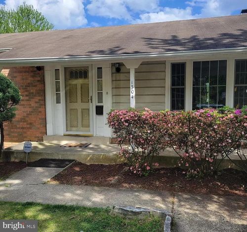 1304 Wendover Ct, DISTRICT HEIGHTS, MD, 20747-1741 | Card Image