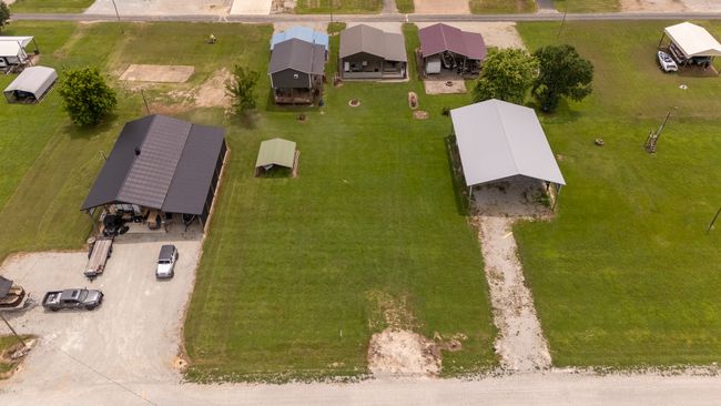 1038 Wc Pickett Rd, Home with 0 bedrooms, 0 bathrooms and null parking in Clifton TN | Image 15