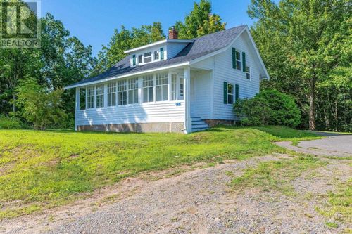 150 Maple Ave, Wolfville, NS, B4P2L9 | Card Image