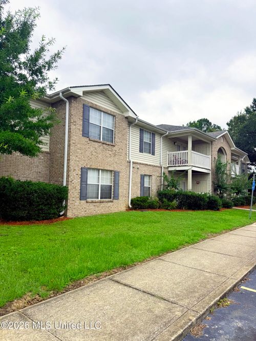 2718 Bartlett Ave, Pascagoula, MS, 39567-4508 | Card Image