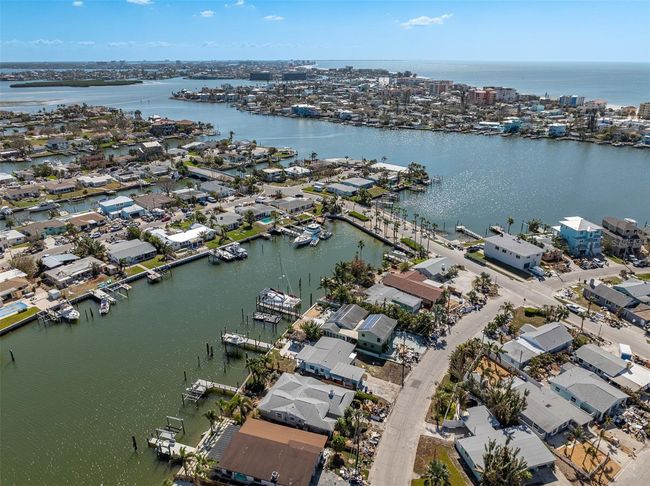 513 S Bayshore Dr, House other with 2 bedrooms, 2 bathrooms and null parking in MADEIRA BEACH FL | Image 26