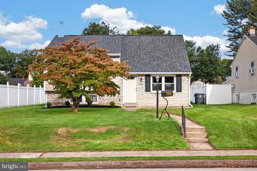 921 Hale St, POTTSTOWN, PA, 19464-4033 | Card Image