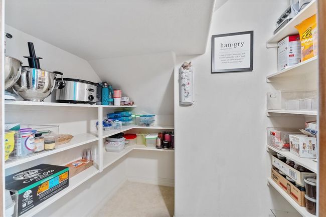 Huge pantry! | Image 15