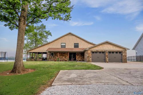 550 County Road 33, Killen, AL, 35645-7710 | Card Image