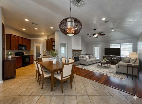 1527 Stone Mesa Dr, Houston, TX, 77073-2757 | Card Image