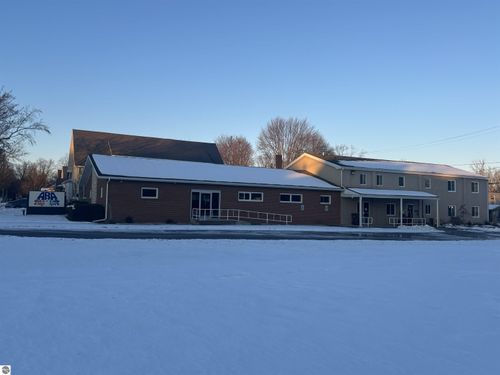 504 Pine Ave, Alma, MI, 48801-1723 | Card Image