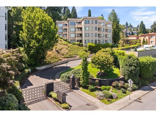 762 Nw Westover Sq, Portland, OR, 97210 | Card Image