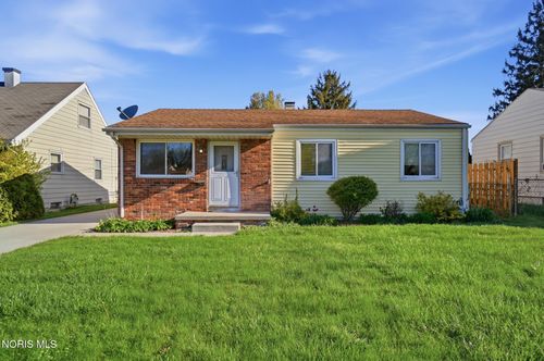 718 Capistrano Ave, Toledo, OH, 43612-3251 | Card Image