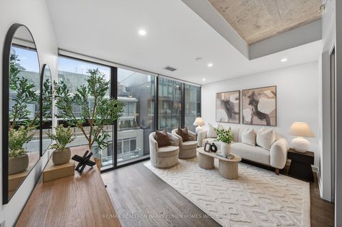 732-629 King Street W, Toronto, ON, M5V0G9 | Card Image