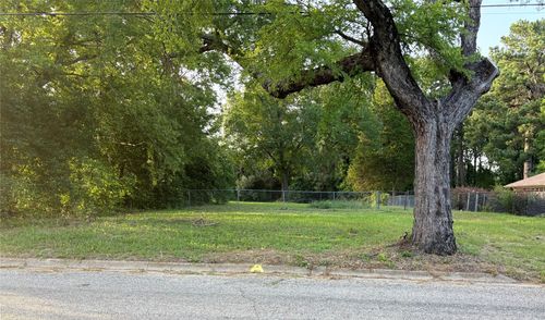 533 Edmonson Ave, Athens, TX, 75751-4567 | Card Image