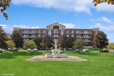 503 - 7011 W Touhy Avenue, Condo with 2 bedrooms, 2 bathrooms and 1 parking in Niles IL | Image 2