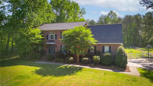 2550 Rowe Rd, Lexington, NC, 27295-5551 | Card Image