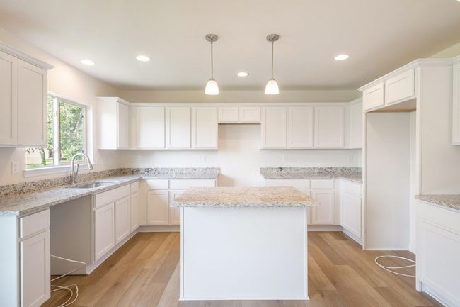 5354 Loon Ln, Condo with 3 bedrooms, 2 bathrooms and null parking in Burton MI | Image 7