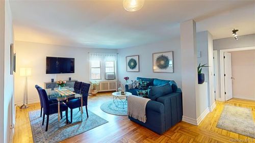 5d-48-01 42nd St, Sunnyside, NY, 11104-3151 | Card Image