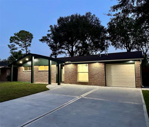 5803 Greencraig Dr, Houston, TX, 77035-5417 | Card Image