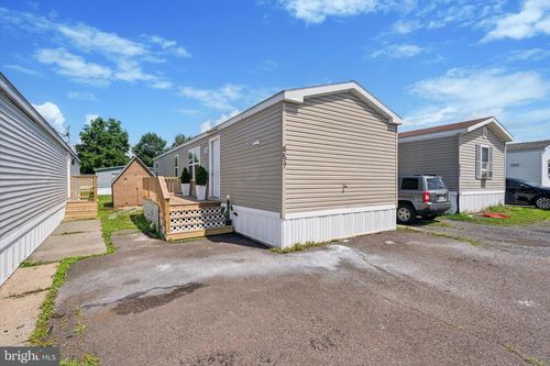 857 Buttonwood Ave, SPRING CITY, PA, 19475-1533 | Card Image