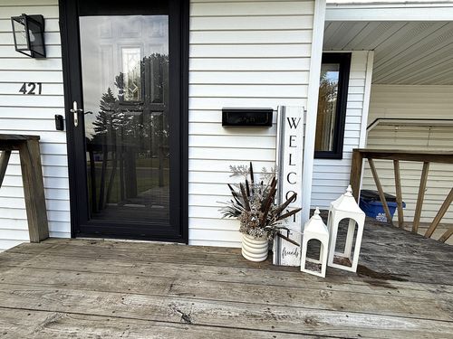 421 9th Ave, Madison, MN, 56256-1132 | Card Image