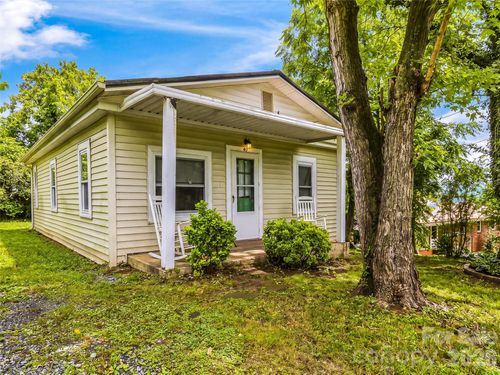40 Mulberry St, Asheville, NC, 28804-3109 | Card Image