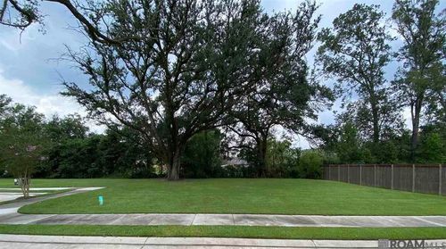 111 Highland View Ct, Baton Rouge, LA, 70808-6901 | Card Image