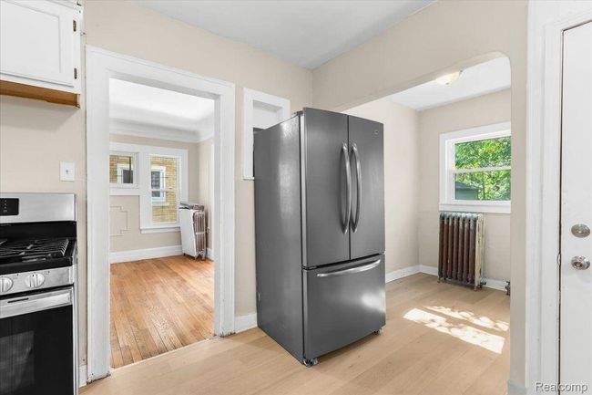 3225 Leslie St, House other with 3 bedrooms, 2 bathrooms and null parking in Detroit MI | Image 13