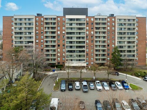 802-19 4 Winds Dr, North York, ON, M3J2S9 | Card Image