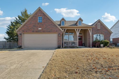 4323 S 200th Eastavenue, Broken Arrow, OK, 74014 | Card Image