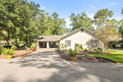 1 Wilderness Run, Diamondhead, MS, 39525-3232 | Card Image