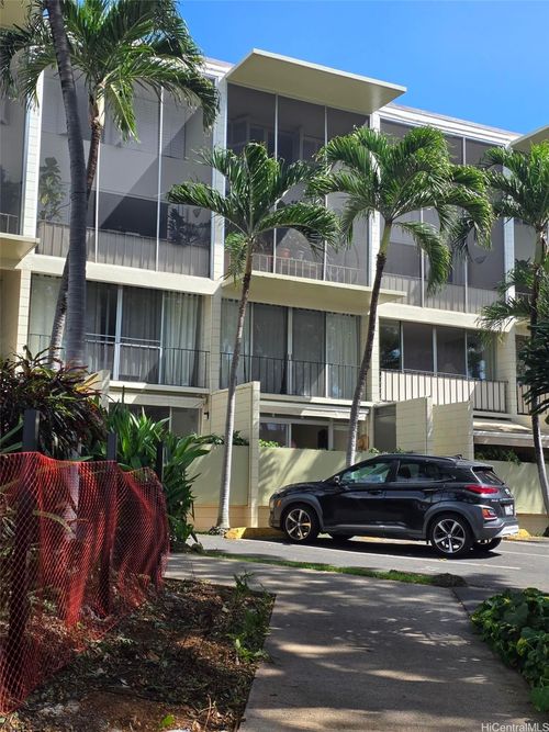 apt-311-3030 Pualei Cir, Honolulu, HI, 96815-4931 | Card Image