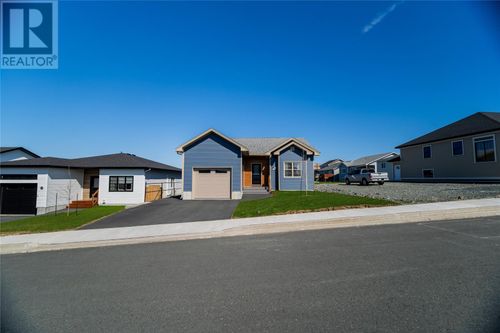 17 Electra Dr, St. John's, NL, A1A0V3 | Card Image