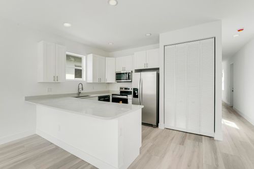 2653 Hiawatha Ave, West Palm Beach, FL, 33409-4913 | Card Image