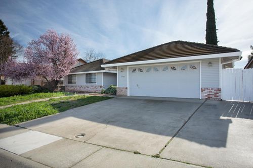 1740 Edwin Dr, Yuba City, CA, 95993-7658 | Card Image