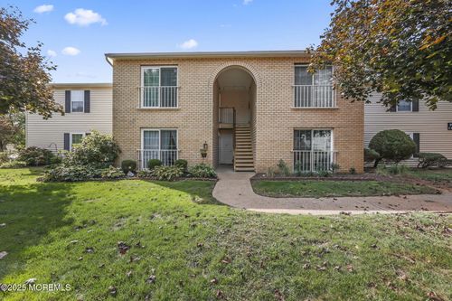 2-709 Zlotkin Cir, Freehold, NJ, 07728-4366 | Card Image