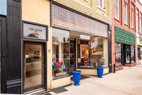 105 W Main St, Elkin, NC, 28621-3432 | Card Image