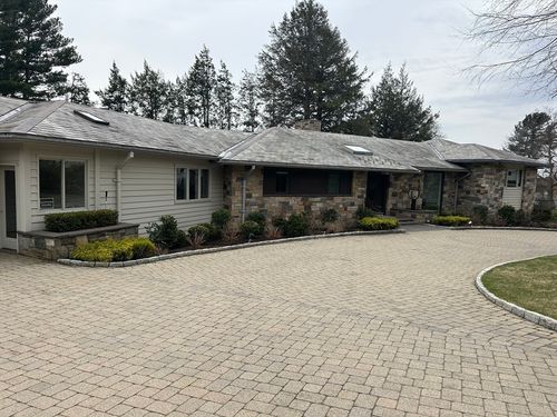 9 Singletree Rd, Chestnut Hill, MA, 02467-2813 | Card Image